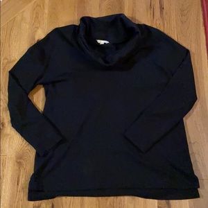 Banana Republic women’s L black tunic.